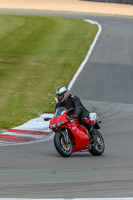 Castle-Combe-2019;PJ-Motorsport-Photography-2019;donington-no-limits-trackday;donington-park-photographs;donington-trackday-photographs;no-limits-trackdays;peter-wileman-photography;trackday-digital-images;trackday-photos